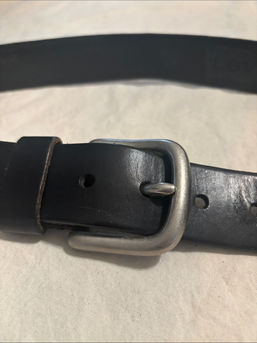 VTG Levi’s Men's Classic Black Leather Belt with Silver Buckle